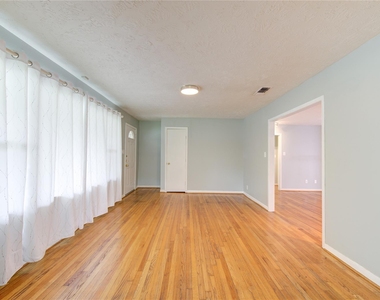 5025 Hazelton Street - Photo Thumbnail 4