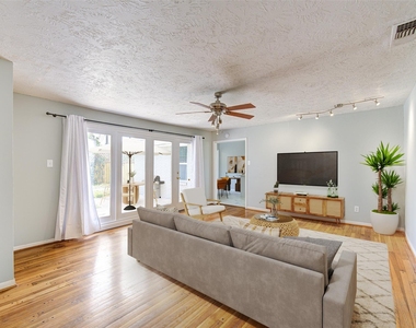 5025 Hazelton Street - Photo Thumbnail 8