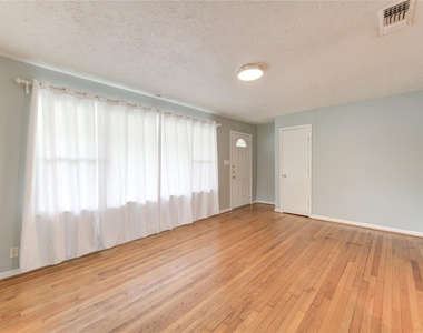 5025 Hazelton Street - Photo Thumbnail 7