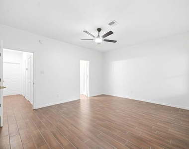 22907 Squirrel Tree Street - Photo Thumbnail 16