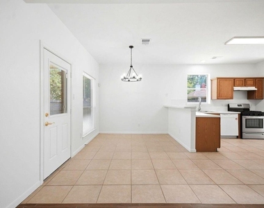 22907 Squirrel Tree Street - Photo Thumbnail 10