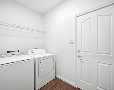 22907 Squirrel Tree Street - Photo Thumbnail 20