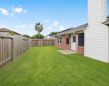 4815 Cliffpoint Court - Photo Thumbnail 26