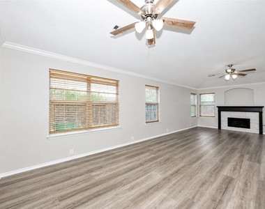 4815 Cliffpoint Court - Photo Thumbnail 11