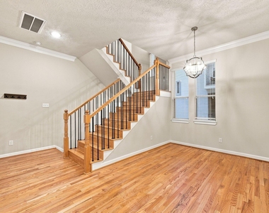 1333 W 21st Street - Photo Thumbnail 15