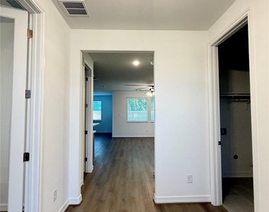 32011 Sweet Pea Meadows Drive - Photo Thumbnail 4