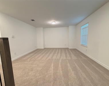 32011 Sweet Pea Meadows Drive - Photo Thumbnail 19