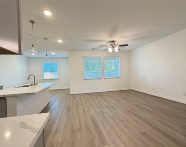32011 Sweet Pea Meadows Drive - Photo Thumbnail 6