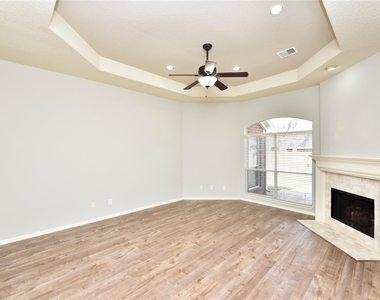 18 Barn Lantern Place - Photo Thumbnail 11