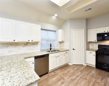 18 Barn Lantern Place - Photo Thumbnail 15