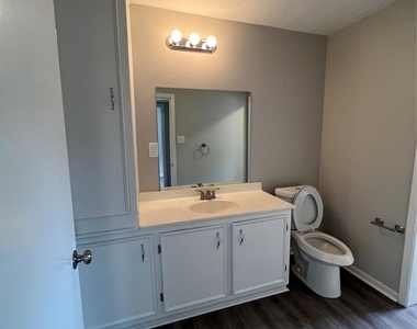 1418 2nd Avenue N - Photo Thumbnail 9