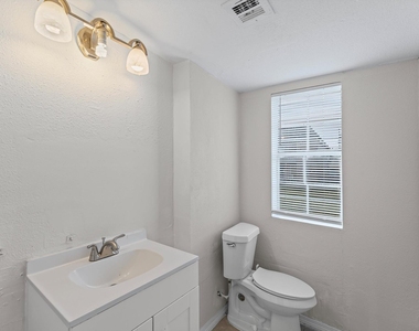 12208 Ormandy Street - Photo Thumbnail 9