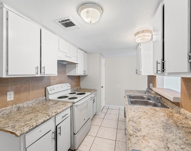 12208 Ormandy Street - Photo Thumbnail 11