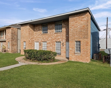 12208 Ormandy Street - Photo Thumbnail 1