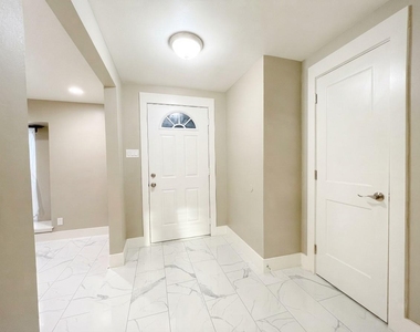 4207 Birchton Street - Photo Thumbnail 3