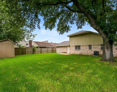 1518 Washington Drive - Photo Thumbnail 14