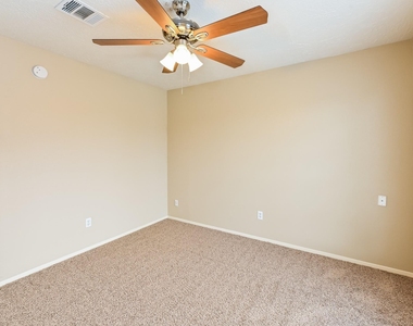 1518 Washington Drive - Photo Thumbnail 10