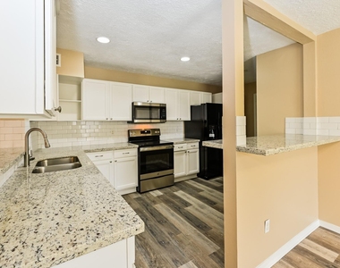 1518 Washington Drive - Photo Thumbnail 4