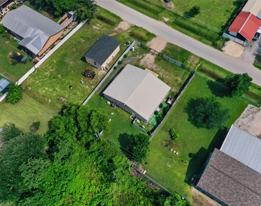 2213 Ellis Drive - Photo Thumbnail 35