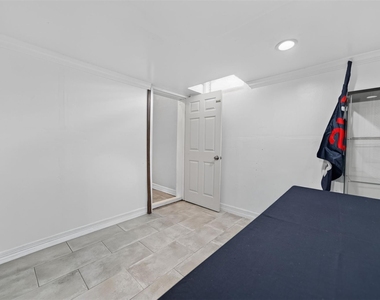 2213 Ellis Drive - Photo Thumbnail 9
