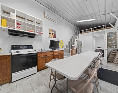 2213 Ellis Drive - Photo Thumbnail 19