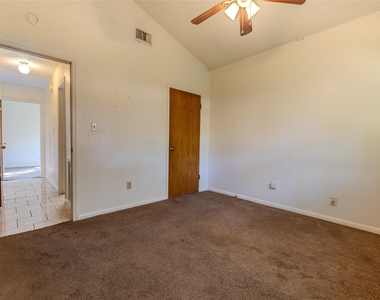 13 Columbella Street - Photo Thumbnail 11