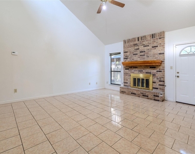 13 Columbella Street - Photo Thumbnail 2