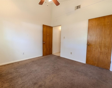 13 Columbella Street - Photo Thumbnail 10