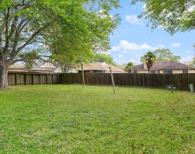 13 Columbella Street - Photo Thumbnail 19