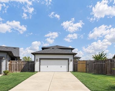 28615 Eden Creek Trail - Photo Thumbnail 11