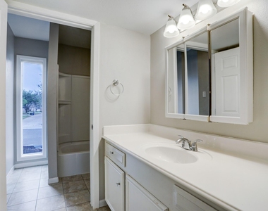 6 Dorado Drive - Photo Thumbnail 9