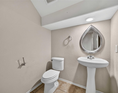 20731 Laurel Rain Court - Photo Thumbnail 11