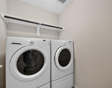 20731 Laurel Rain Court - Photo Thumbnail 12