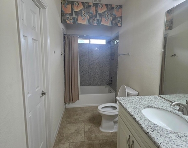 2715 Riverhollow Lane - Photo Thumbnail 39