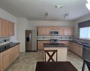 2715 Riverhollow Lane - Photo Thumbnail 14