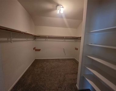 2715 Riverhollow Lane - Photo Thumbnail 31
