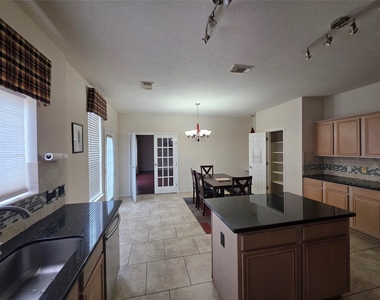 2715 Riverhollow Lane - Photo Thumbnail 17