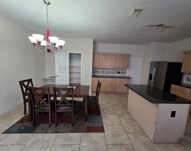 2715 Riverhollow Lane - Photo Thumbnail 16