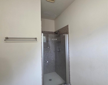 2715 Riverhollow Lane - Photo Thumbnail 35