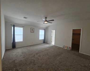 2715 Riverhollow Lane - Photo Thumbnail 25