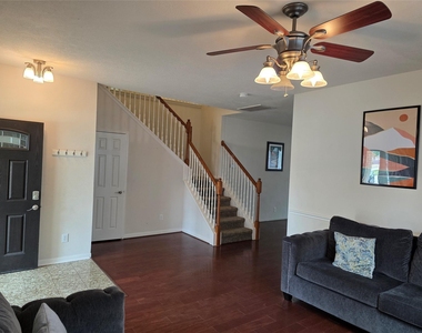 2715 Riverhollow Lane - Photo Thumbnail 6