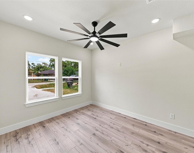 5610 Kittridge Street - Photo Thumbnail 1
