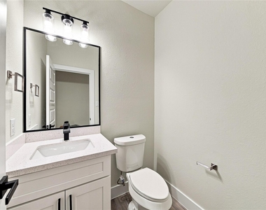 5610 Kittridge Street - Photo Thumbnail 11