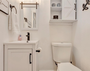 354 Edgewater Way - Photo Thumbnail 19