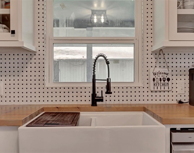 354 Edgewater Way - Photo Thumbnail 25