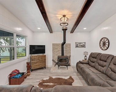 354 Edgewater Way - Photo Thumbnail 14