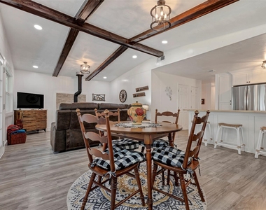 354 Edgewater Way - Photo Thumbnail 12
