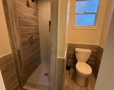 5106 Wightman Court - Photo Thumbnail 14