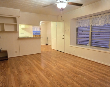 8918 Mobud Drive - Photo Thumbnail 6