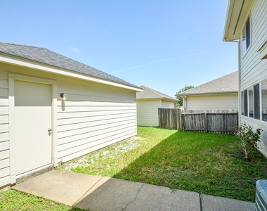 1505 Nichole Woods Drive - Photo Thumbnail 18